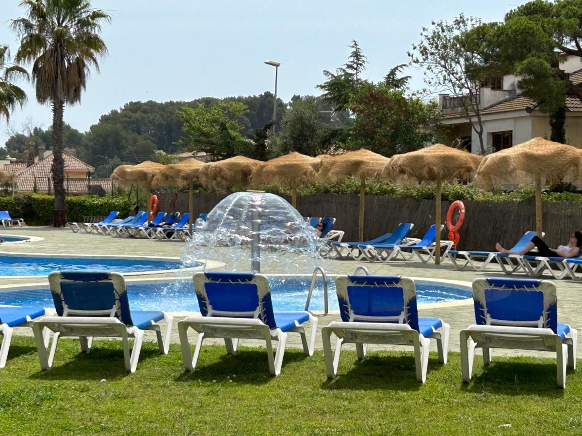 Aparthotel Ar Bolero Park Lloret de Mar Esterno foto