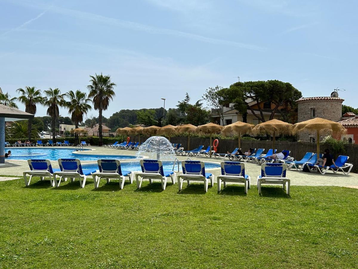 Aparthotel Ar Bolero Park Lloret de Mar Esterno foto