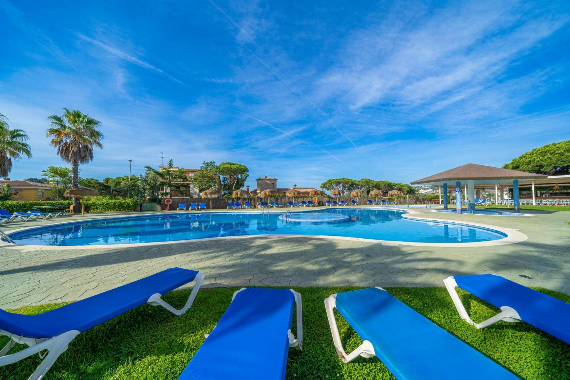 Aparthotel Ar Bolero Park Lloret de Mar Esterno foto