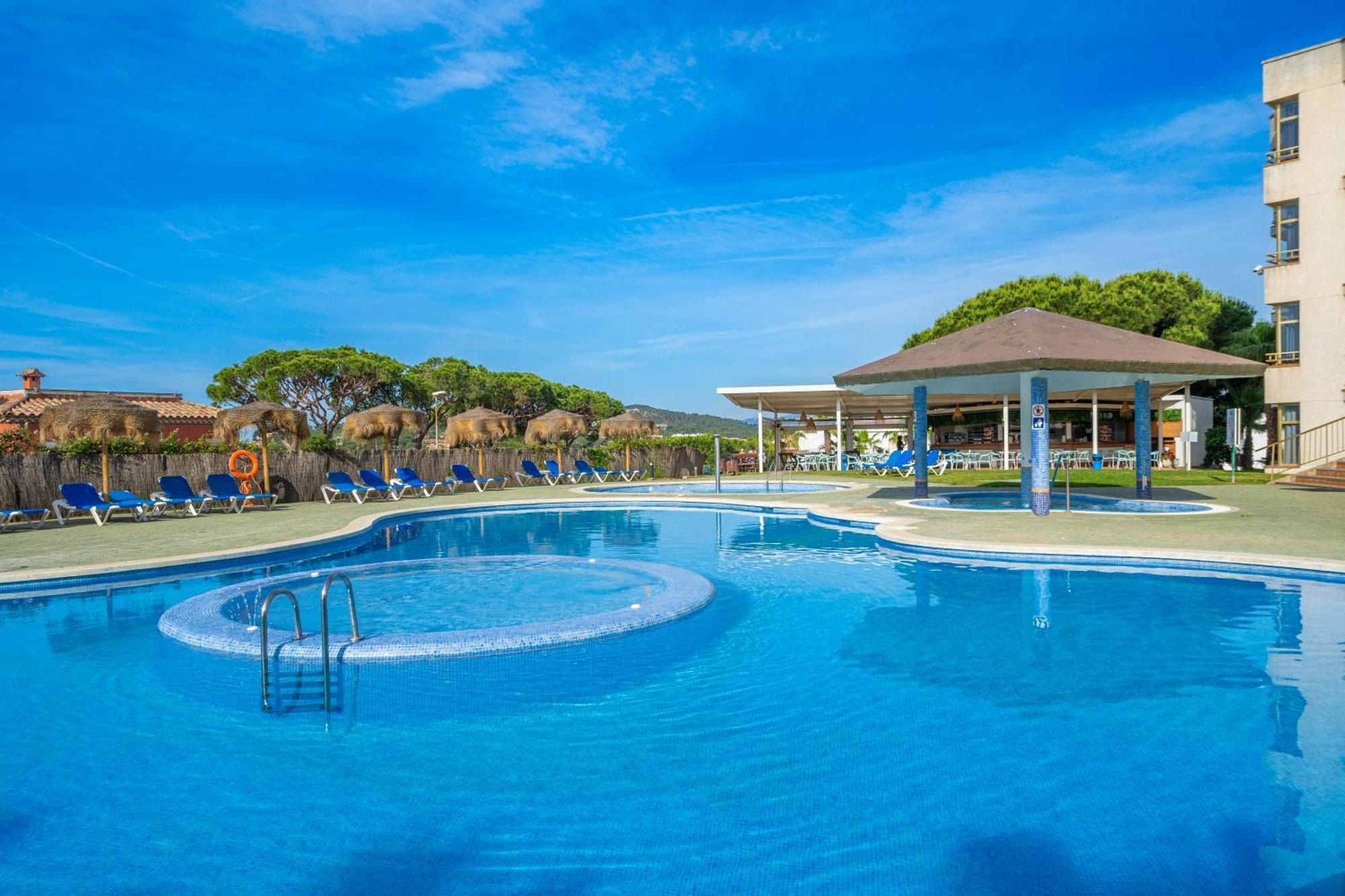 Aparthotel Ar Bolero Park Lloret de Mar Esterno foto