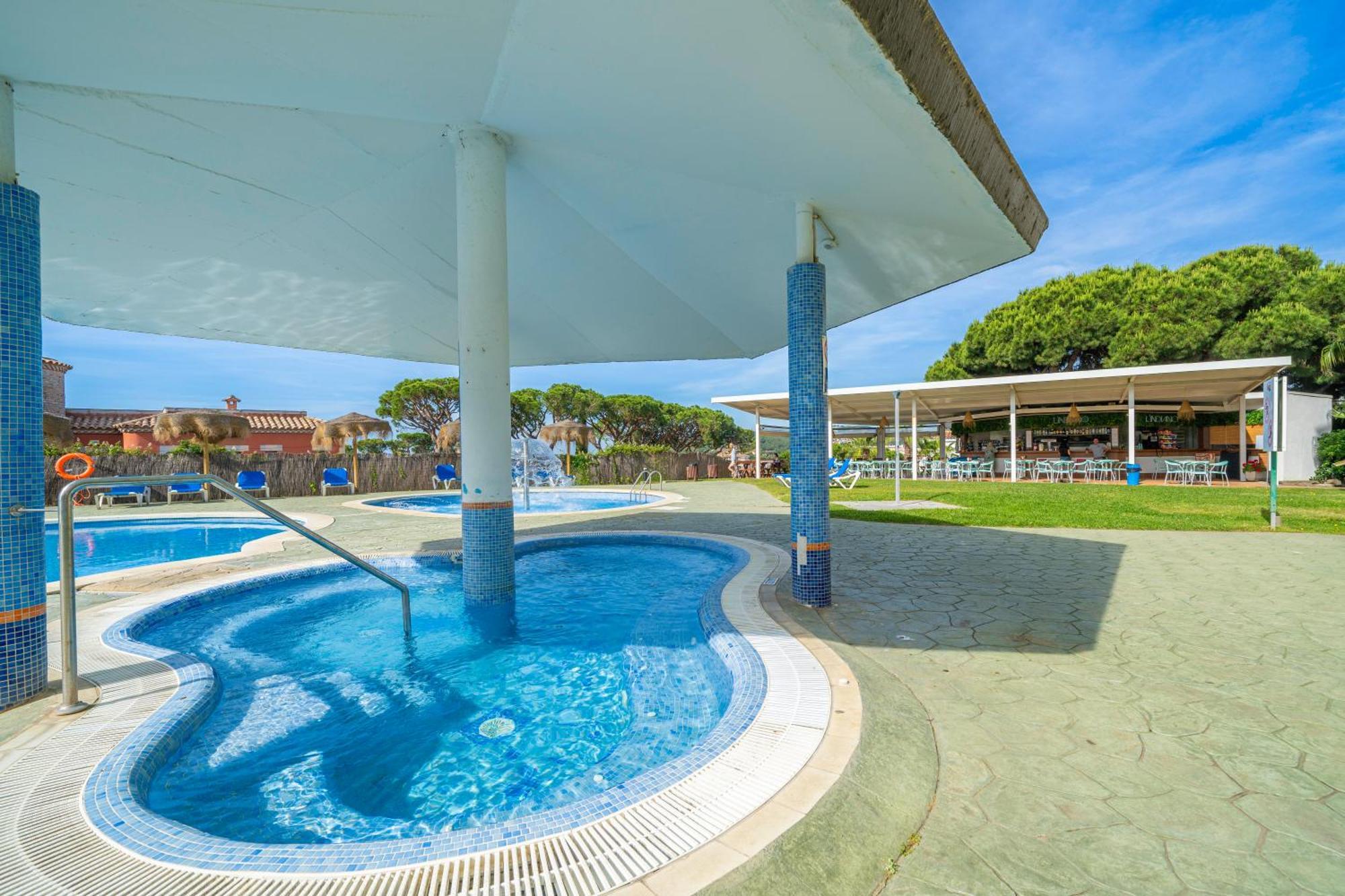 Aparthotel Ar Bolero Park Lloret de Mar Esterno foto