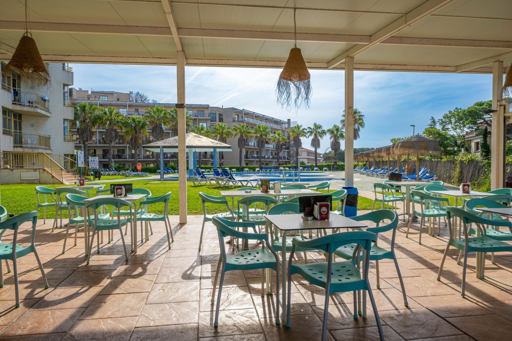 Aparthotel Ar Bolero Park Lloret de Mar Esterno foto