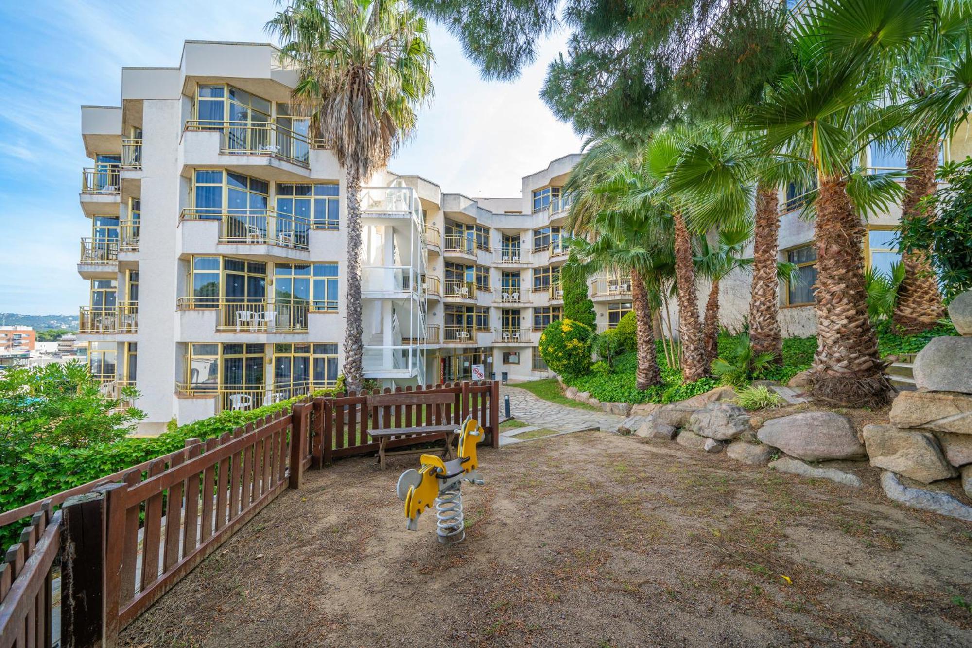 Aparthotel Ar Bolero Park Lloret de Mar Esterno foto