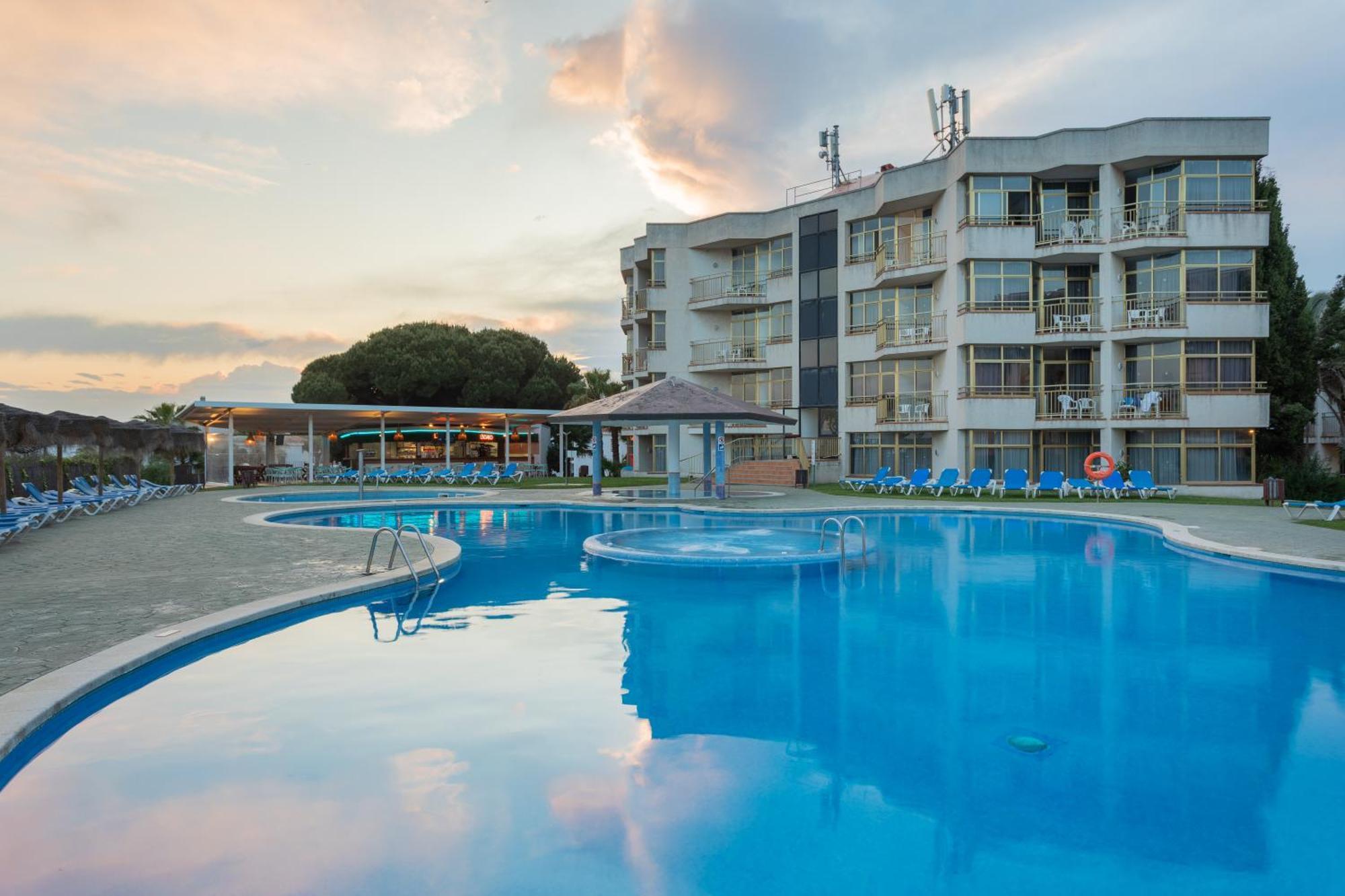 Aparthotel Ar Bolero Park Lloret de Mar Esterno foto